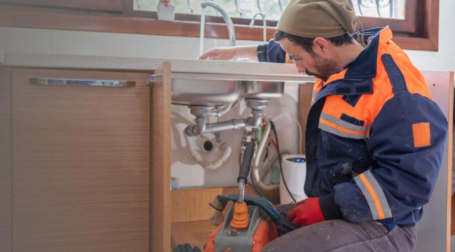 Expert burst pipe repair services in Carbon Hill, AL